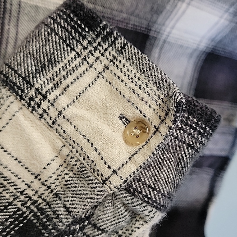 Rip Curl Black And White Button Front Flannel - image 6